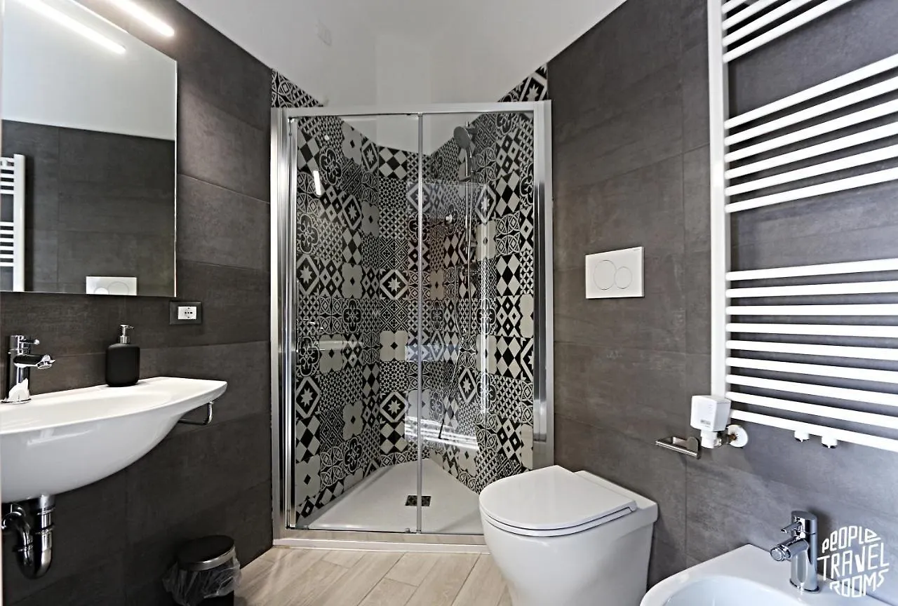 Guest house People Travel Rooms Bologna Italy