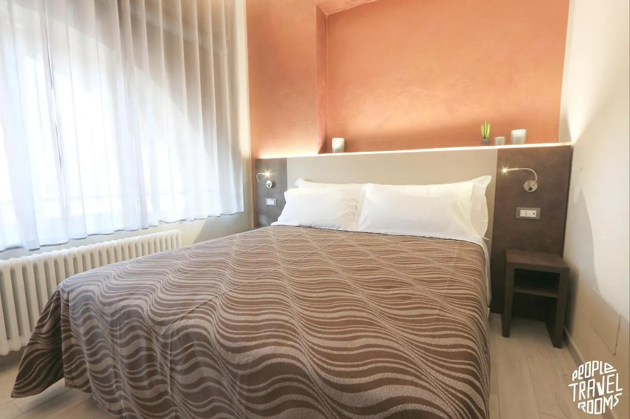 People Travel Rooms Bologna Guest house