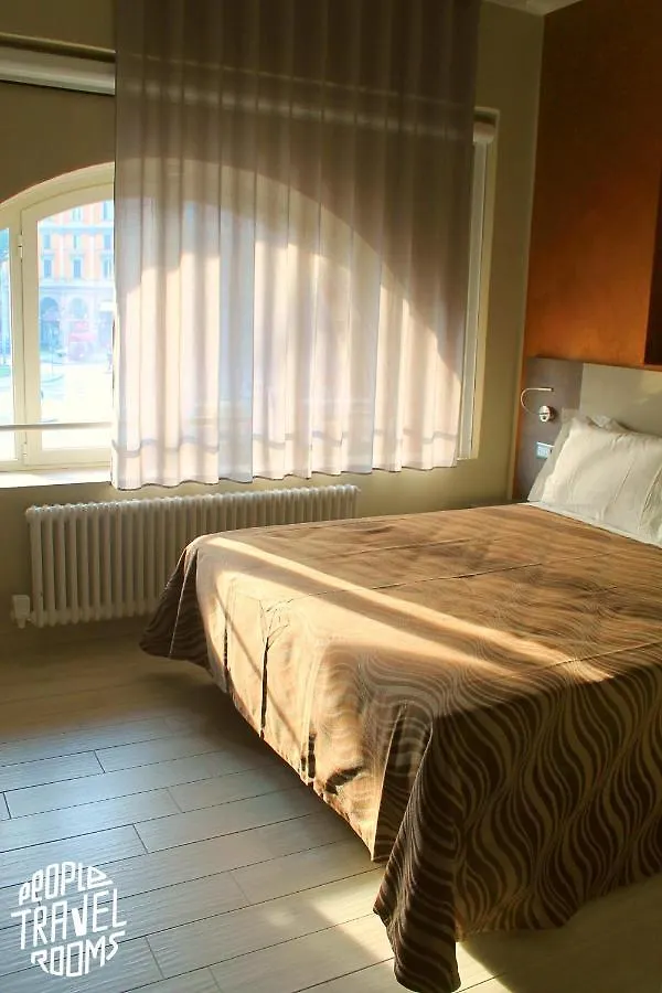 People Travel Rooms Bologna