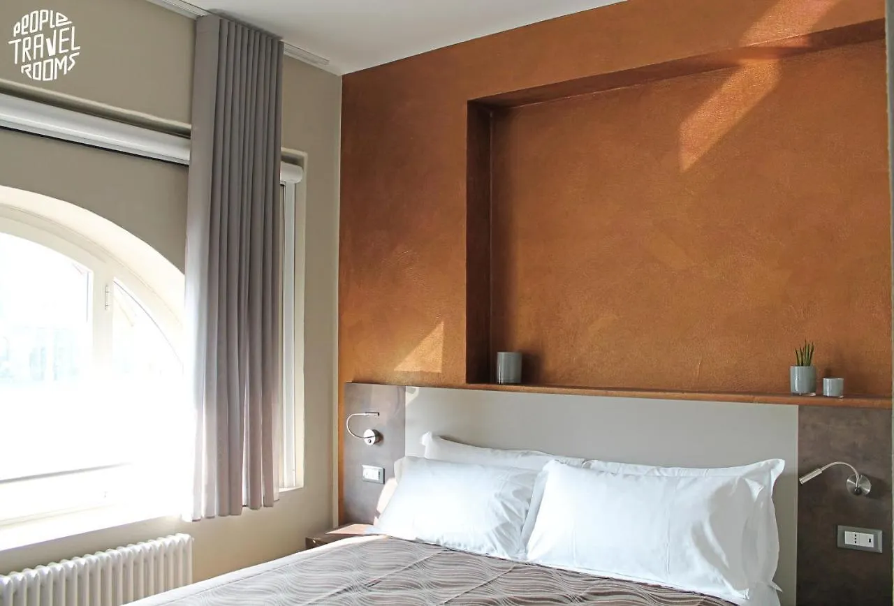 People Travel Rooms Bologna Guest house
