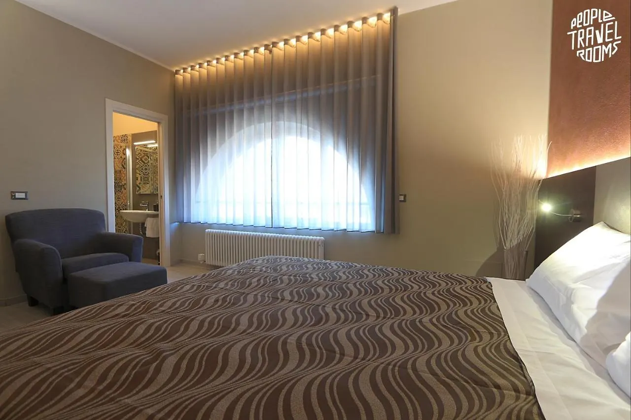 Guest house People Travel Rooms Bologna Italy