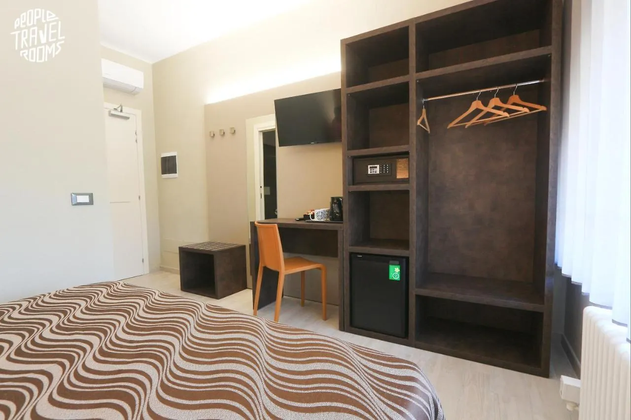 People Travel Rooms Bologna Guest house